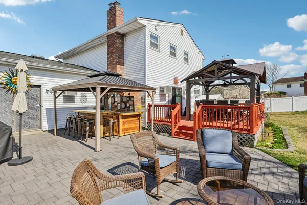 $769,990 | 31 Circle Drive, Bay Shore, NY 11706