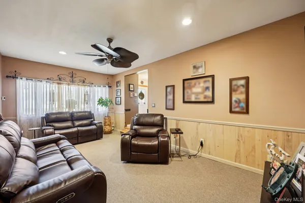 $769,990 | 31 Circle Drive, Bay Shore, NY 11706