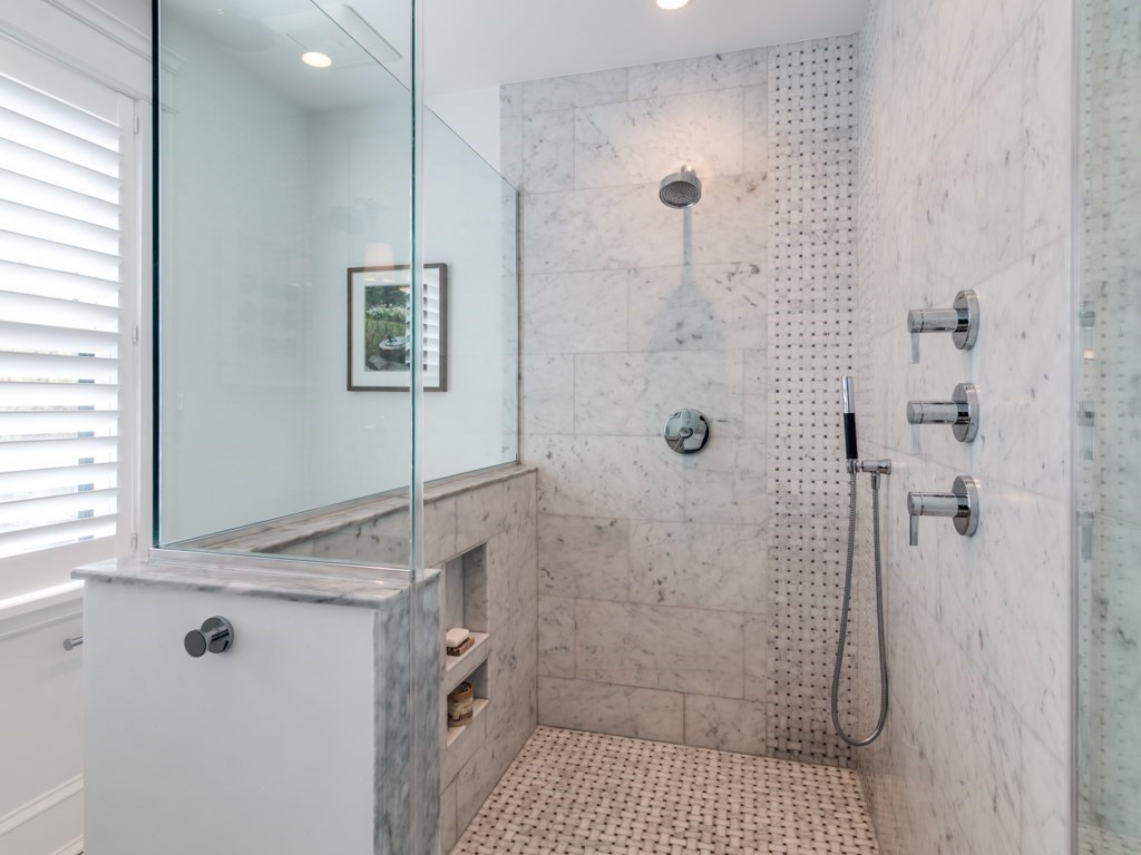 19 Chester Square Gloucester, MA 01930 - Photo 16 of 31