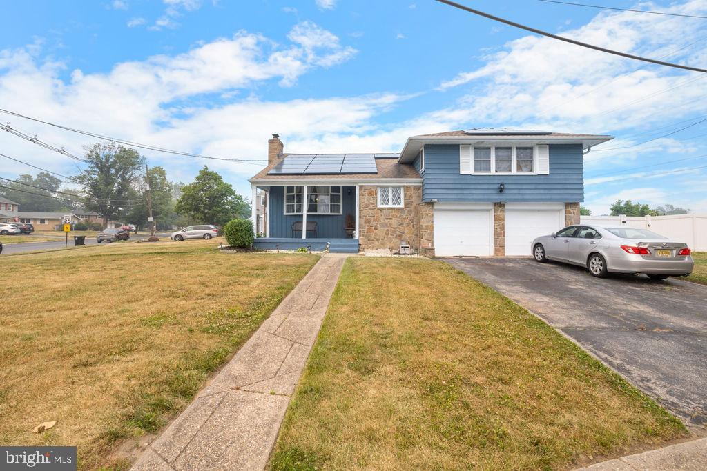 900 Hilltop Road Cinnaminson, NJ 08077 - Photo 1 of 34