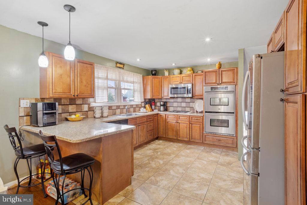 900 Hilltop Road Cinnaminson, NJ 08077 - Photo 14 of 34