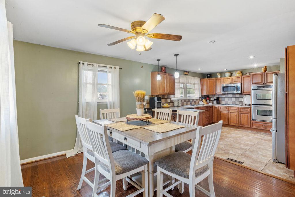900 Hilltop Road Cinnaminson, NJ 08077 - Photo 16 of 34