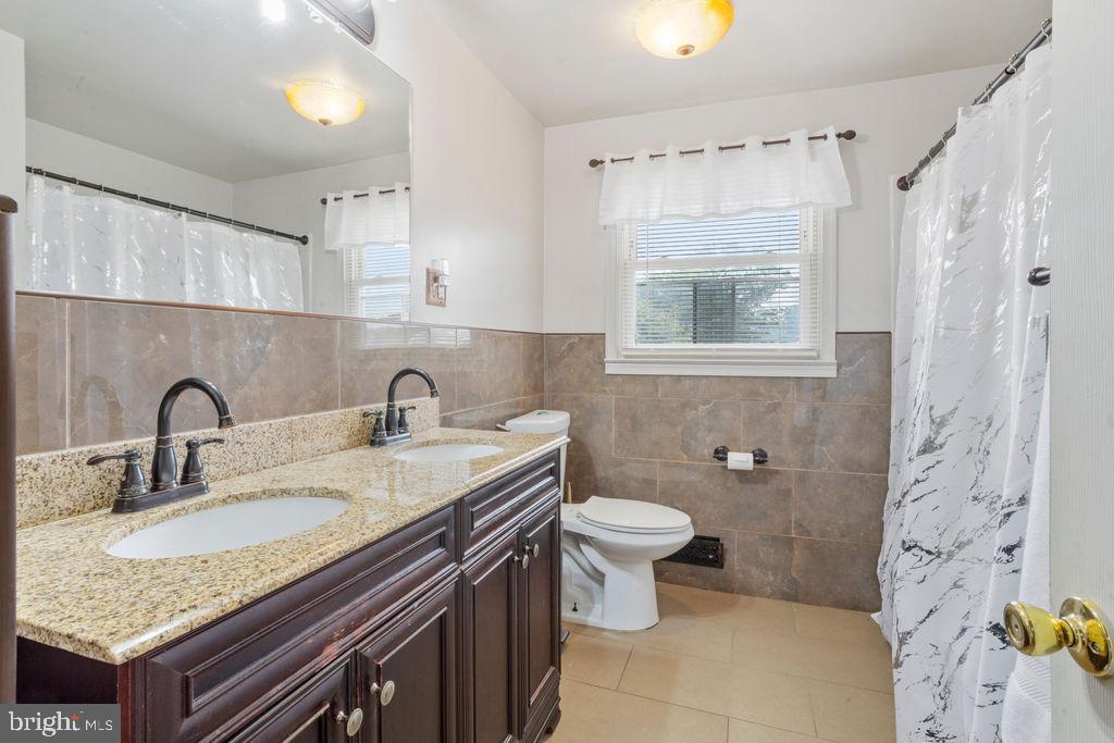 900 Hilltop Road Cinnaminson, NJ 08077 - Photo 25 of 34