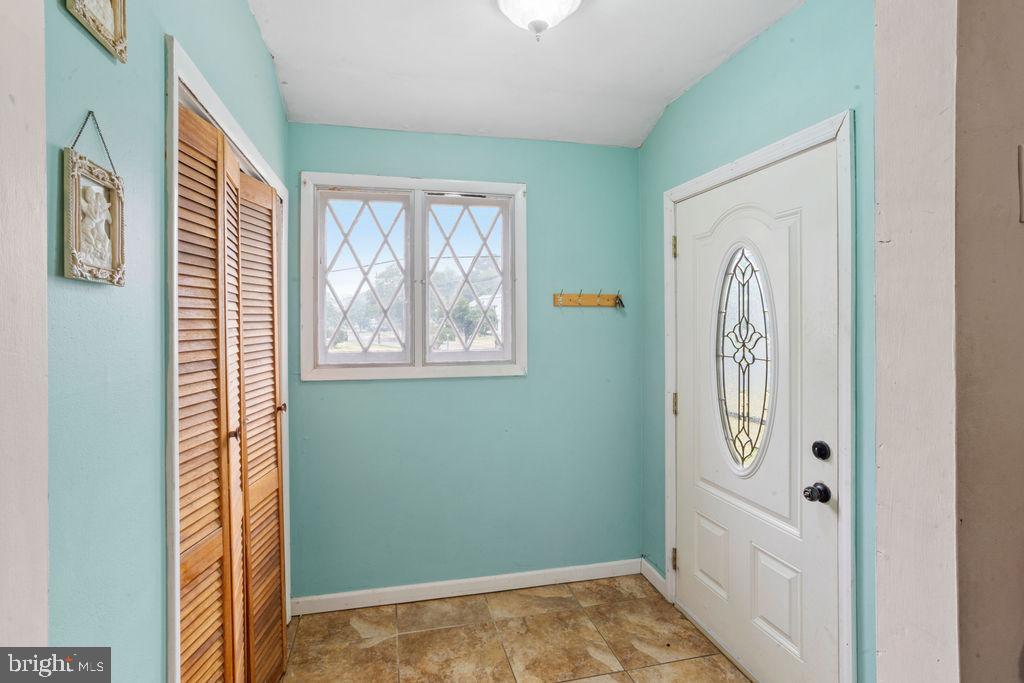 900 Hilltop Road Cinnaminson, NJ 08077 - Photo 8 of 34