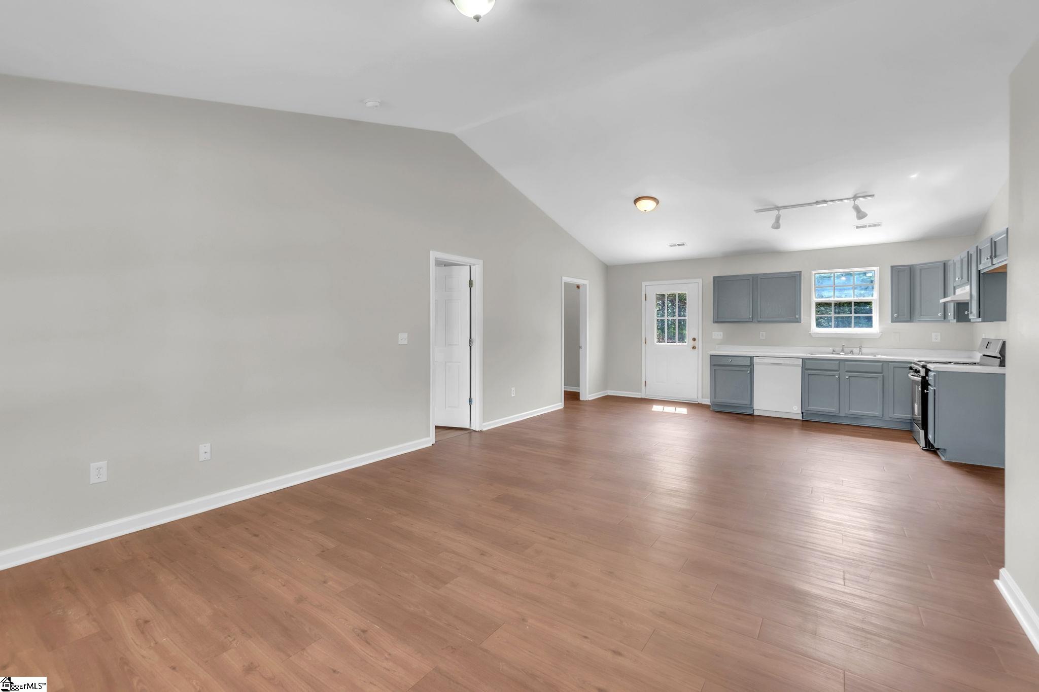 221 Riverbreeze Road Greenville, SC 29611 - Photo 2 of 25
