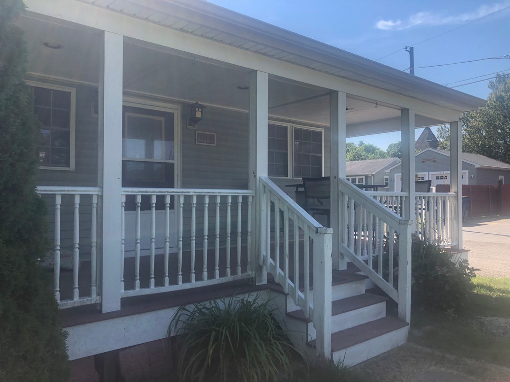 1114 Stafford Road Tiverton, RI 02878 - Photo 3 of 18 Gallery Image 3