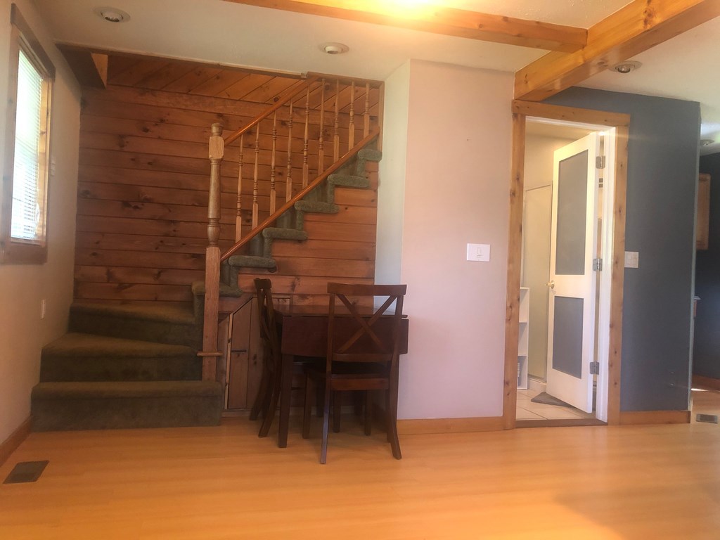 1114 Stafford Road Tiverton, RI 02878 - Photo 6 of 18 Gallery Image 6