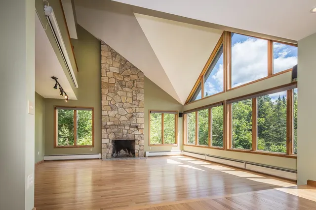 $1,075,000 | 429 Black Bear Path, Mendon, VT 05701