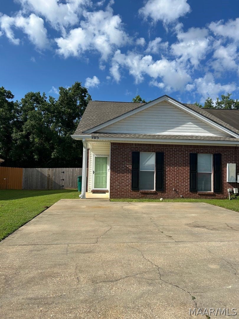 105 JamesTown Loop Millbrook, AL 36054 - Photo 1 of 12 Gallery Image 1