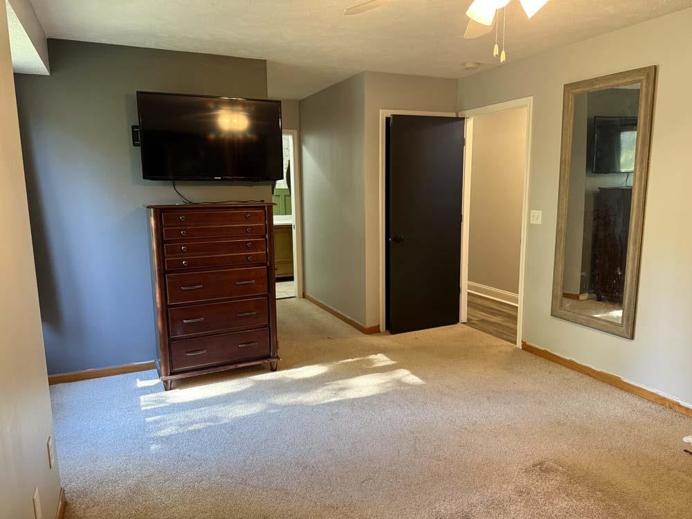 2179 Gainsboro Avenue Davis, IL 61019 - Photo 16 of 50 a view of a livingroom with an empty space and a flat screen tv