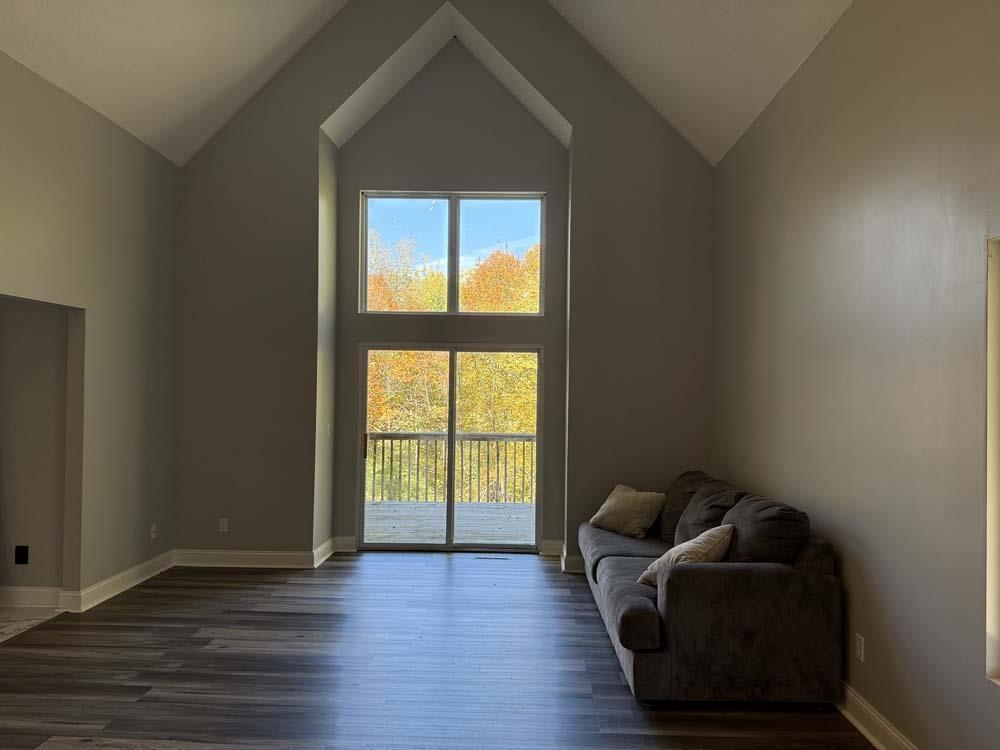 2179 Gainsboro Avenue Davis, IL 61019 - Photo 9 of 50 a living room with furniture and a window