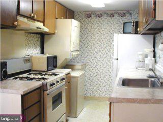 7302 Cresheim Road, Unit A5 Philadelphia, PA 19119 - Photo 4 of 4