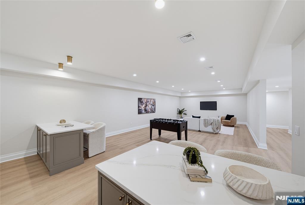 92 Oliver Road Paramus, NJ 07652 - Photo 39 of 50 Gallery Image 39
