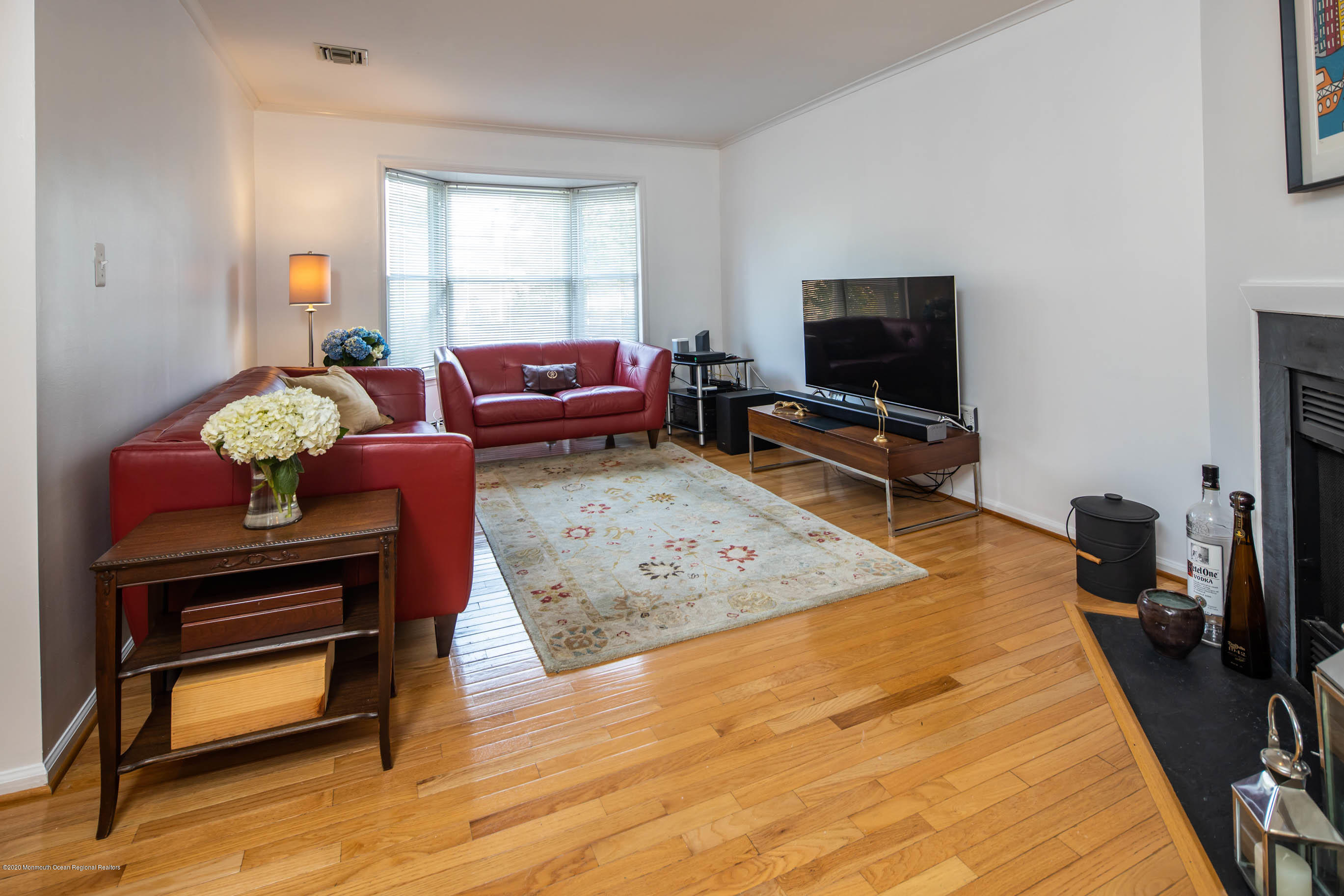 65 East River Road, Unit 26 Rumson, NJ 07760 - Photo 14 of 30 Living Room