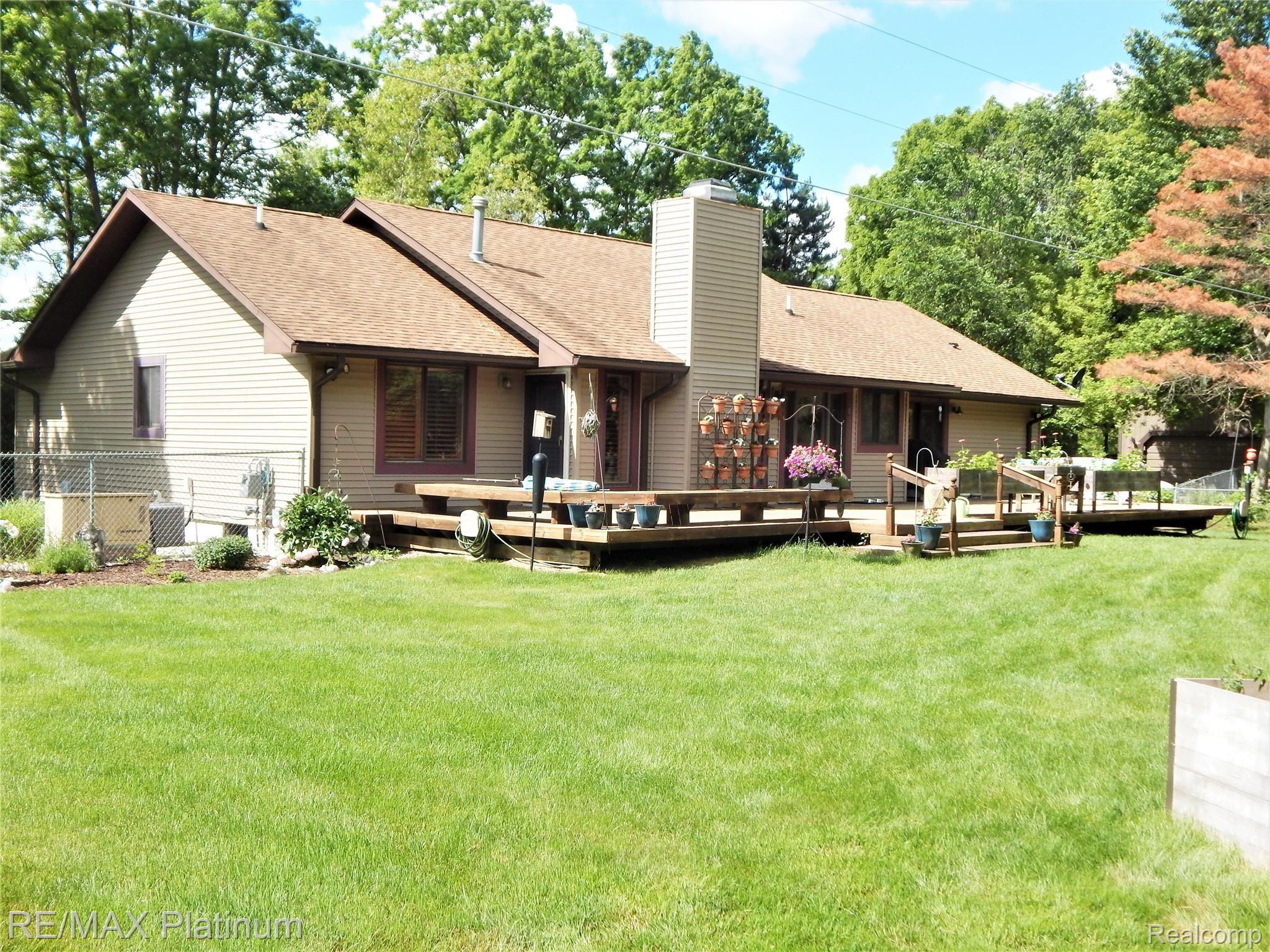 9073 Townley Road Fenton, MI 48430 - Photo 52 of 68 DSCN9734.JPG