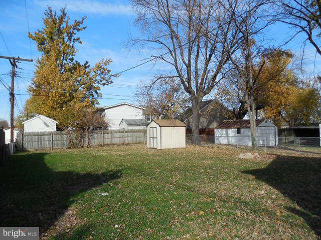 13 Parkwood Road Baltimore, MD 21222 - Photo 3 of 14 Rear Yard