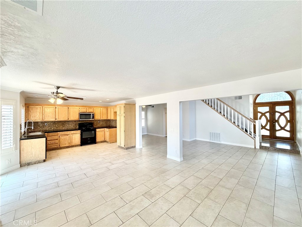 507 Lassa Way Perris, CA 92571 - Photo 7 of 39