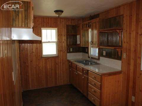 11967 South Beardslee Road Perry, MI 48872 - Photo 7 of 16 20446093-6.JPG