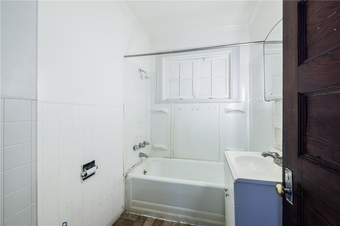 208 Kenwood Avenue Rochester, NY 14611 - Photo 3 of 23