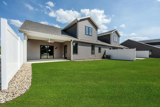 $435,000 | 3620 Katherine Ln Street, Unit 1, St. Joseph, MI 49085