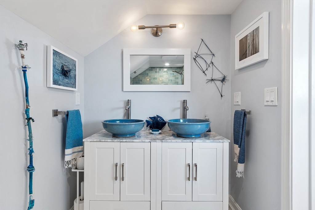 60 Rocky Neck Avenue, Unit 202 Gloucester, MA 01930 - Photo 12 of 29