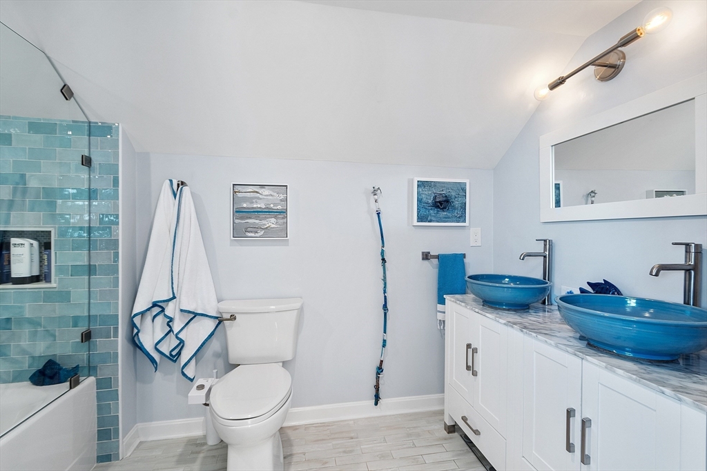 60 Rocky Neck Avenue, Unit 202 Gloucester, MA 01930 - Photo 10 of 29