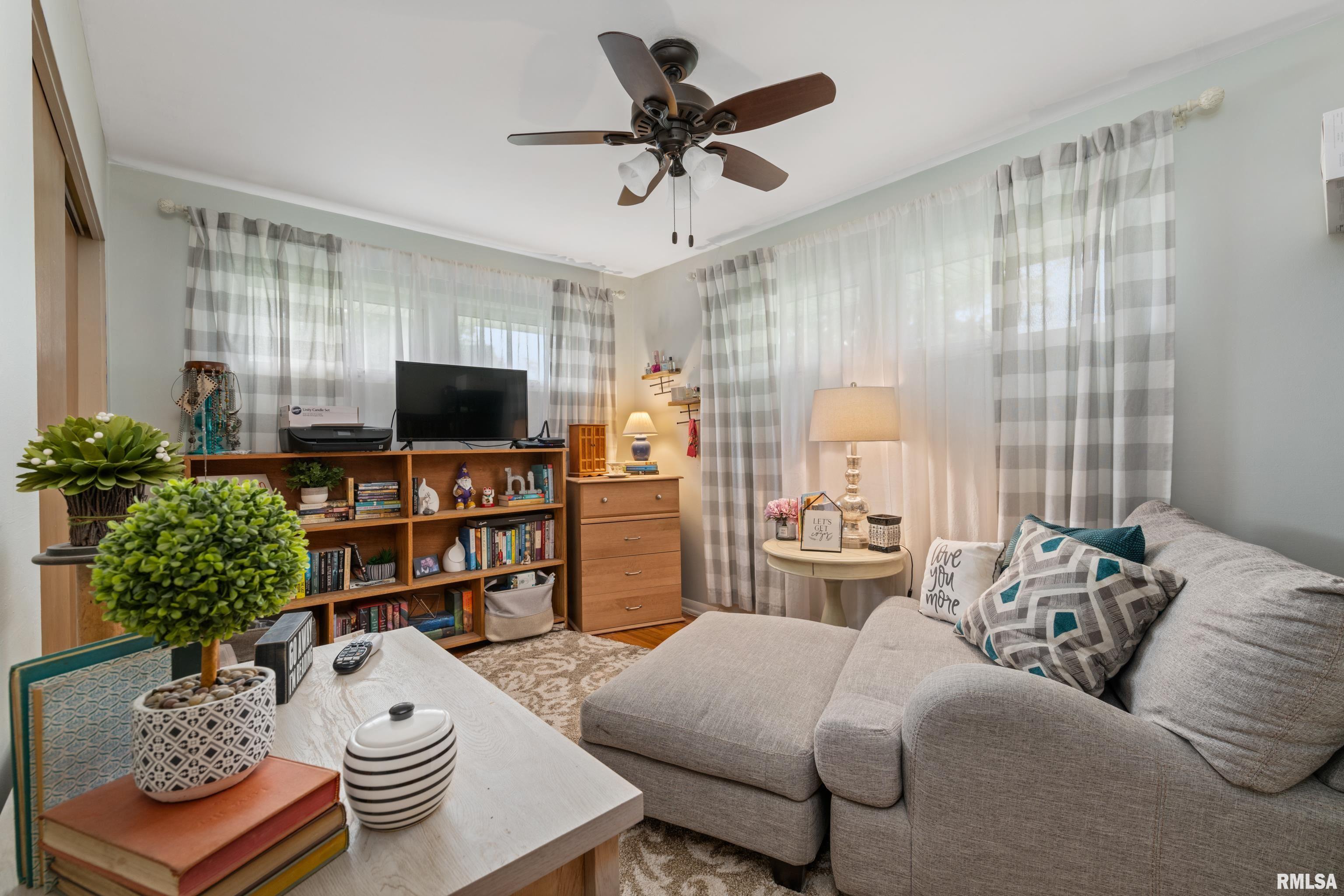 Pioneer Woodhull Illinois