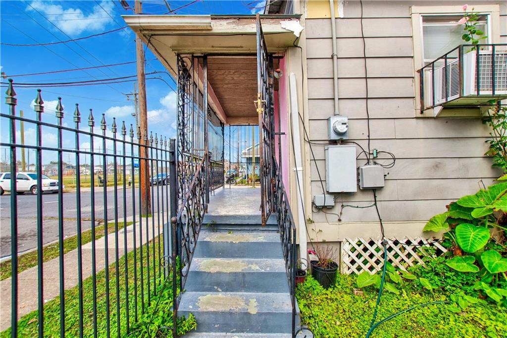 2437 Allen Street New Orleans, LA 70119 - Photo 4 of 17