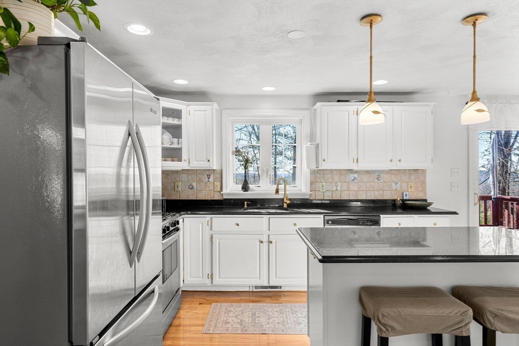 35 Chicory Road Westford, MA 01886 - Photo 17 of 40 Gallery Image 17