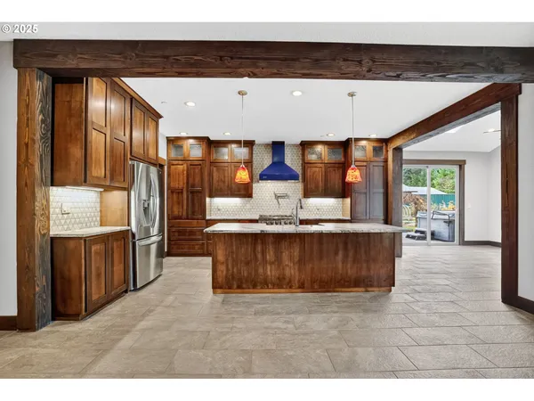 $1,390,000 | 18740 South Upper Highland Road, Beavercreek, OR 97004