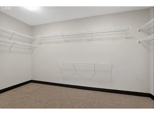 $1,390,000 | 18740 South Upper Highland Road, Beavercreek, OR 97004