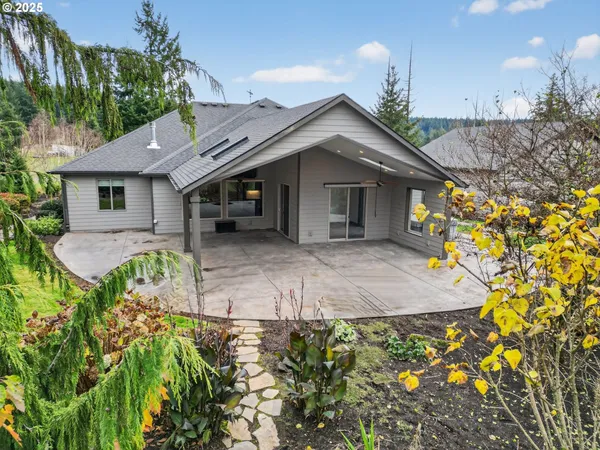 $1,390,000 | 18740 South Upper Highland Road, Beavercreek, OR 97004