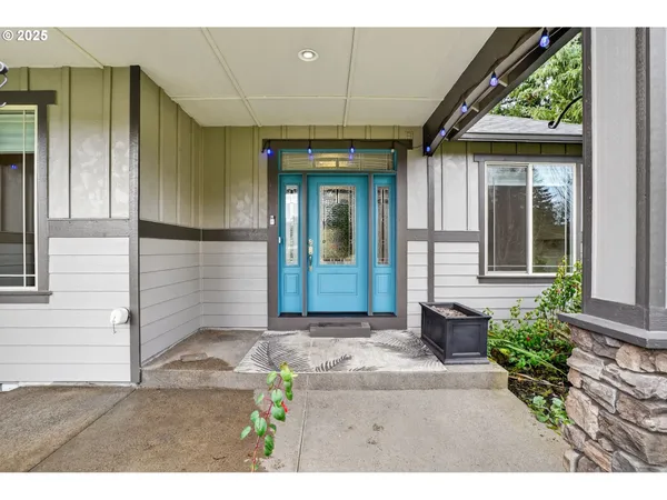 $1,390,000 | 18740 South Upper Highland Road, Beavercreek, OR 97004