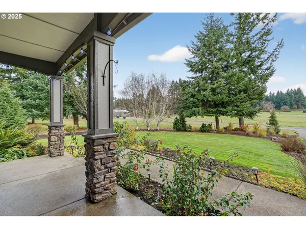 $1,390,000 | 18740 South Upper Highland Road, Beavercreek, OR 97004