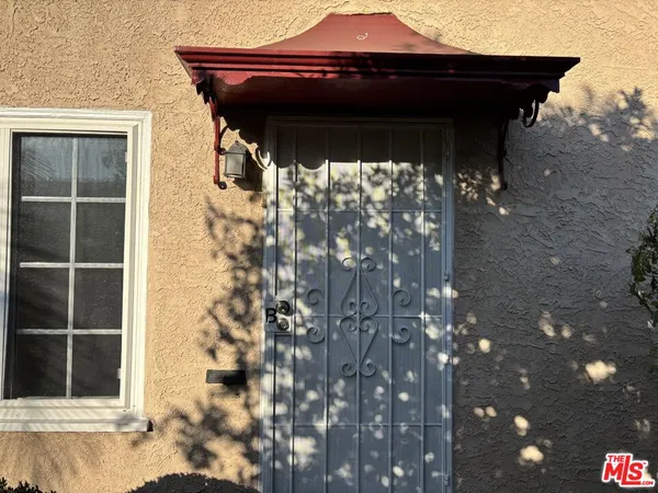 $1,800 | 130 East Hillcrest Boulevard, Unit B, Inglewood, CA 90301