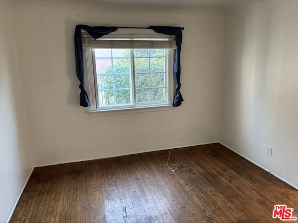 $1,800 | 130 East Hillcrest Boulevard, Unit B, Inglewood, CA 90301