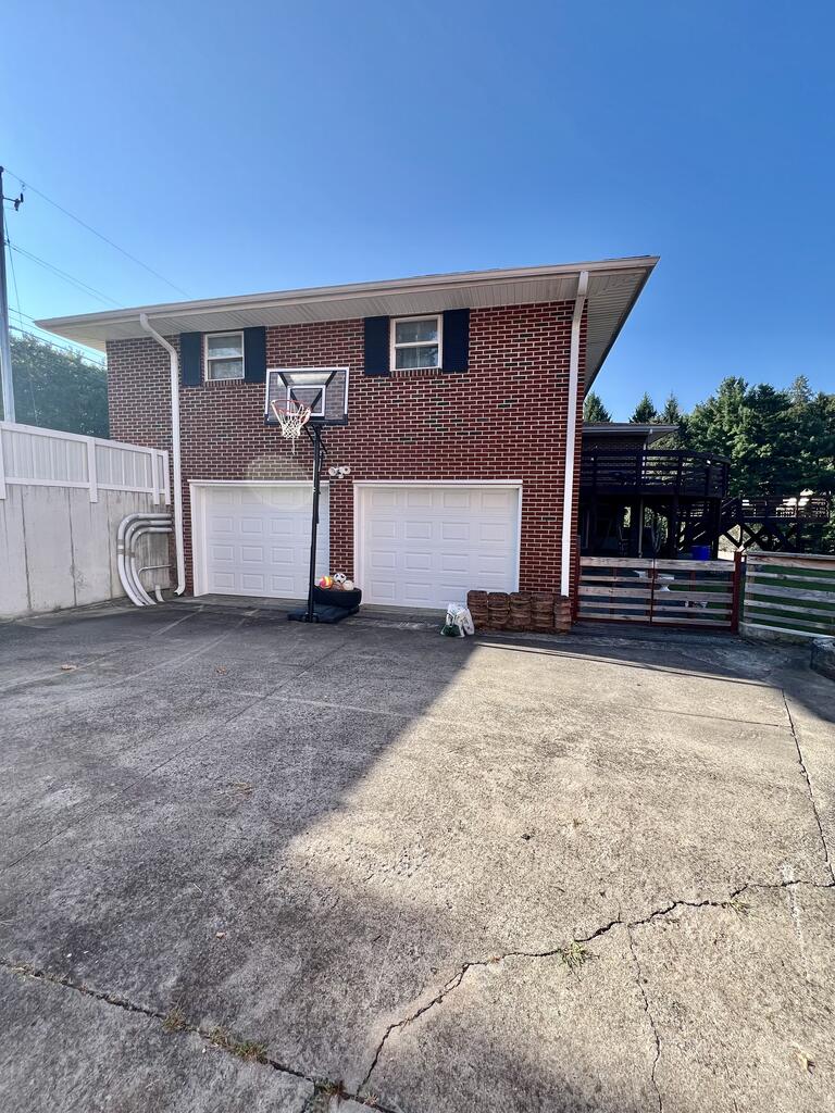 1183 Dry Hill Road Beckley, WV 25801 - Photo 14 of 54 Gallery Image 14