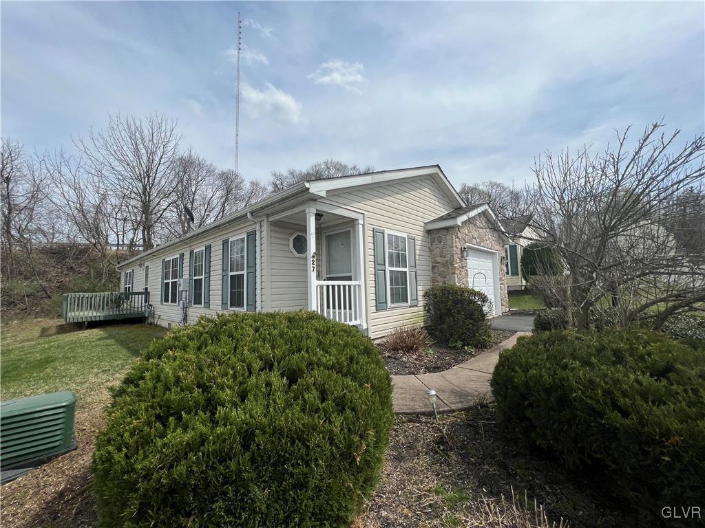 27 Abbey Road Easton, PA 18040 - Photo 3 of 24 Gallery Image 3
