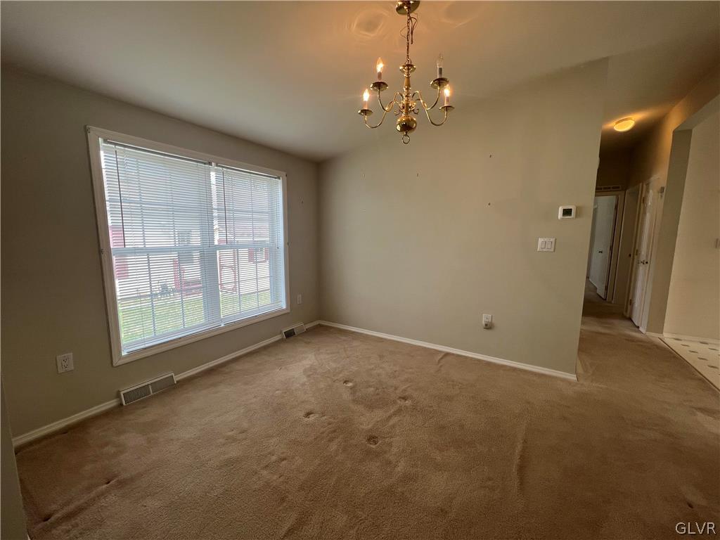 27 Abbey Road Easton, PA 18040 - Photo 8 of 24 Gallery Image 8