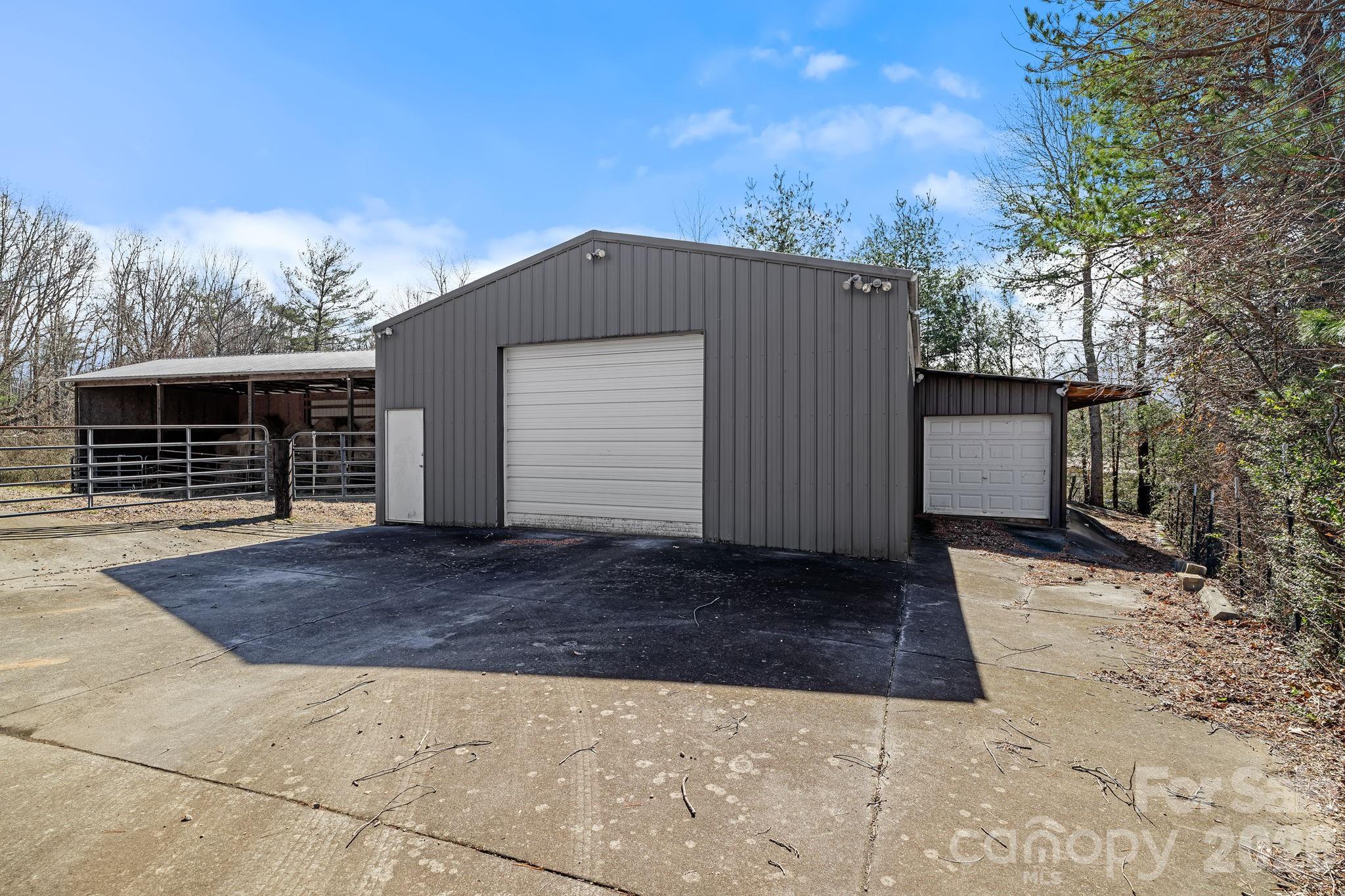 735 Macedonia Road Asheville, NC 28804 - Photo 6 of 46