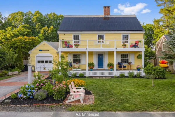 $1,400,000 | 12 Reg Roc Road, Falmouth, ME 04105