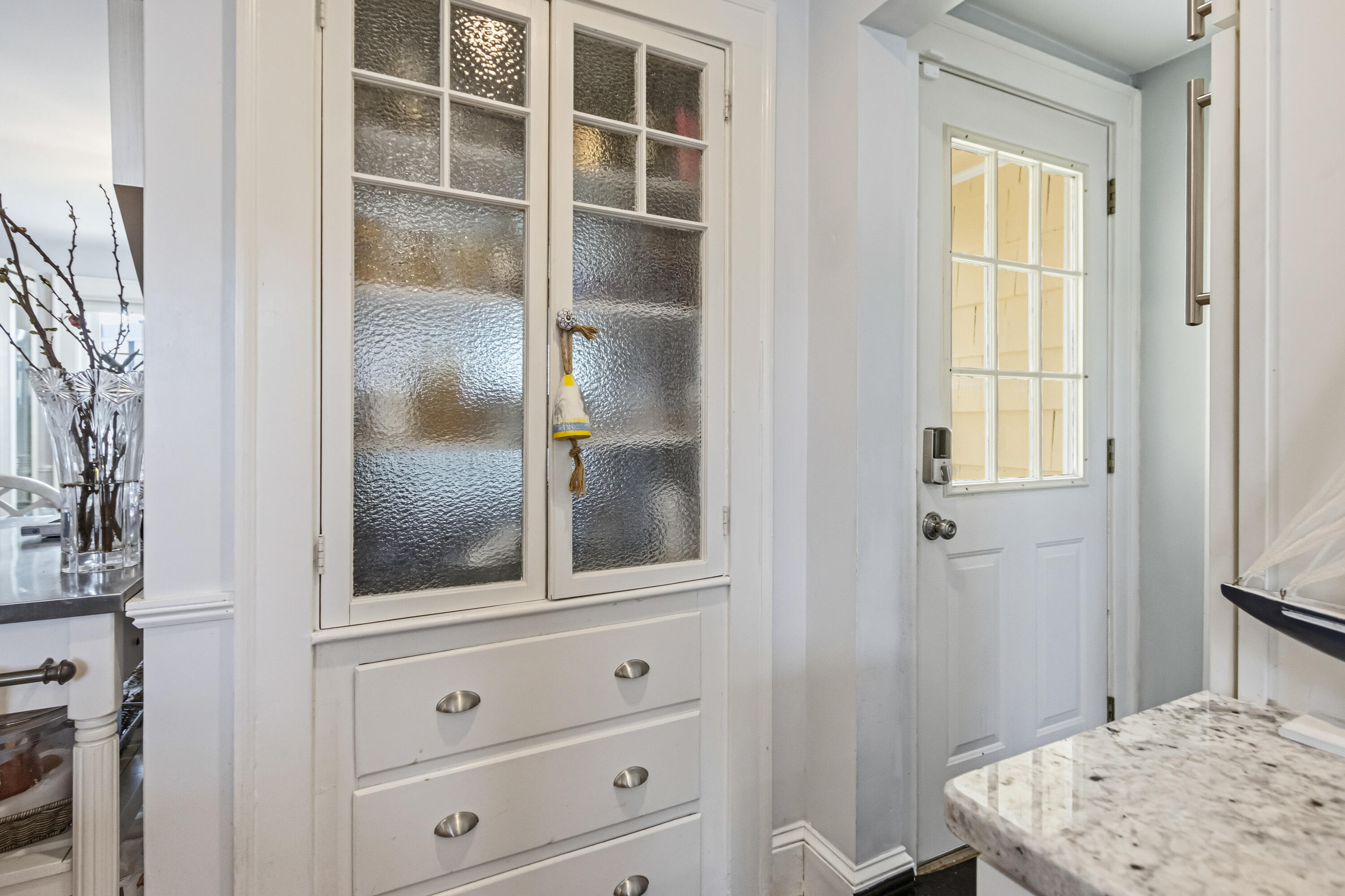 12 Reg Roc Road Falmouth, ME 04105 - Photo 14 of 75 Front door & built in