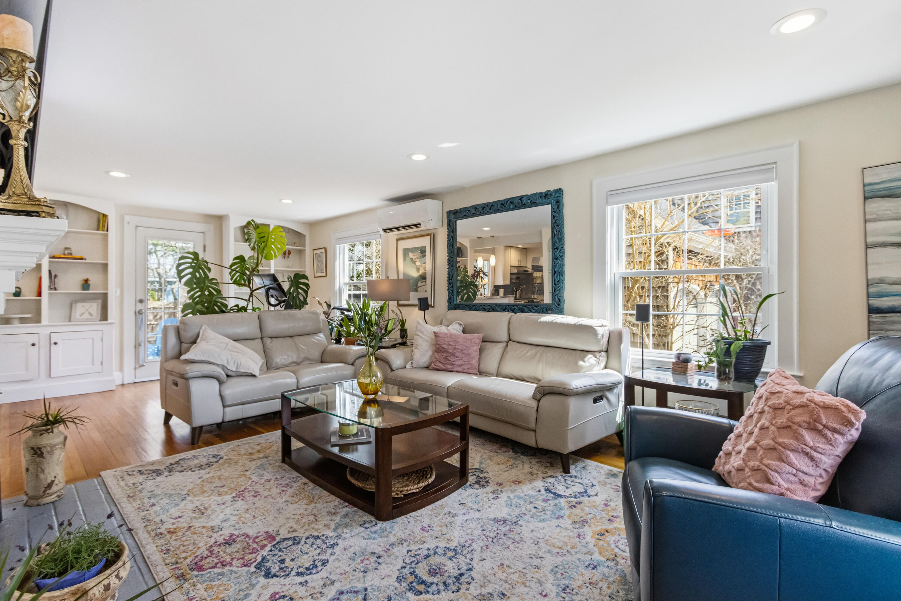 12 Reg Roc Road Falmouth, ME 04105 - Photo 26 of 75 Living room