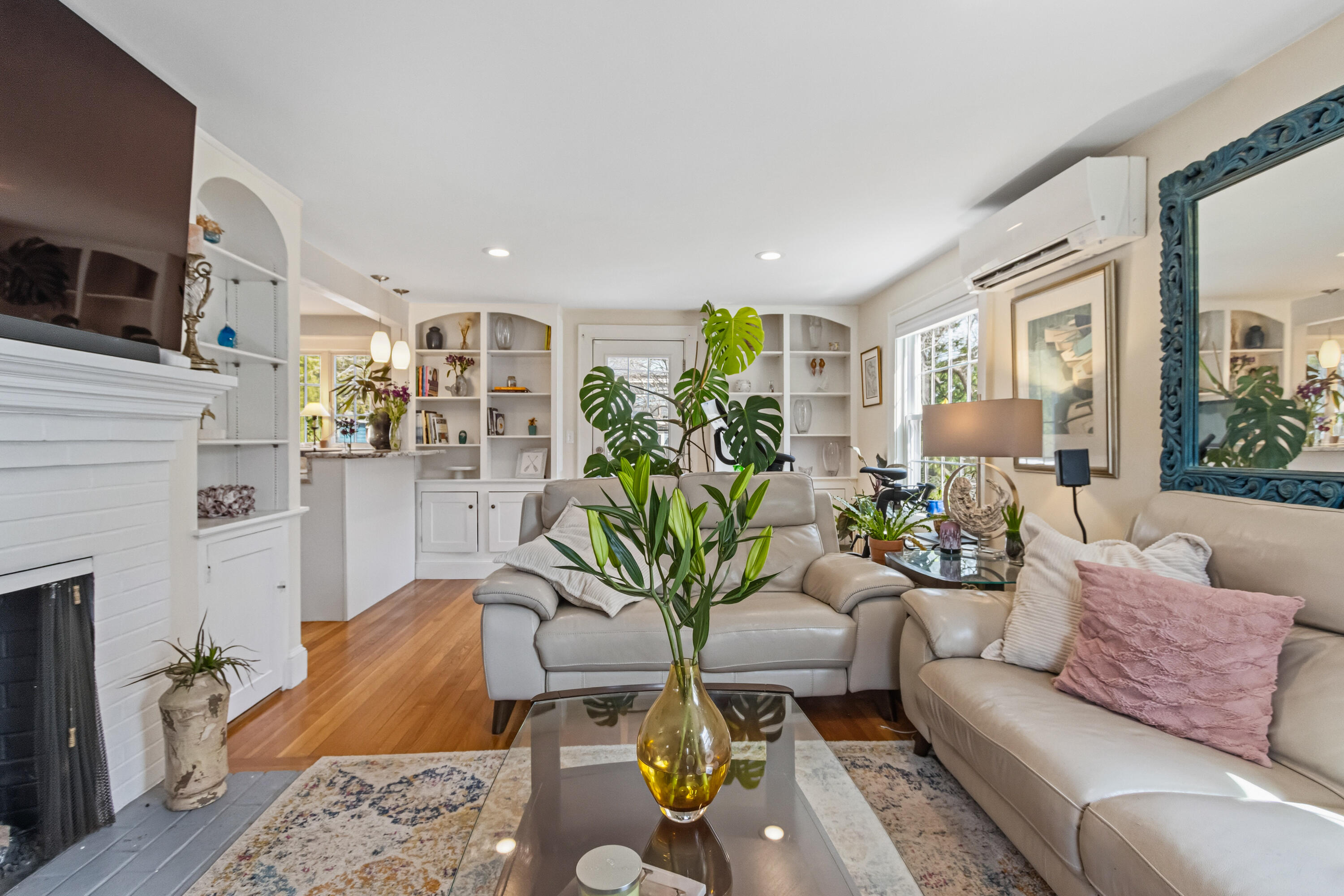 12 Reg Roc Road Falmouth, ME 04105 - Photo 27 of 75 Living room 2