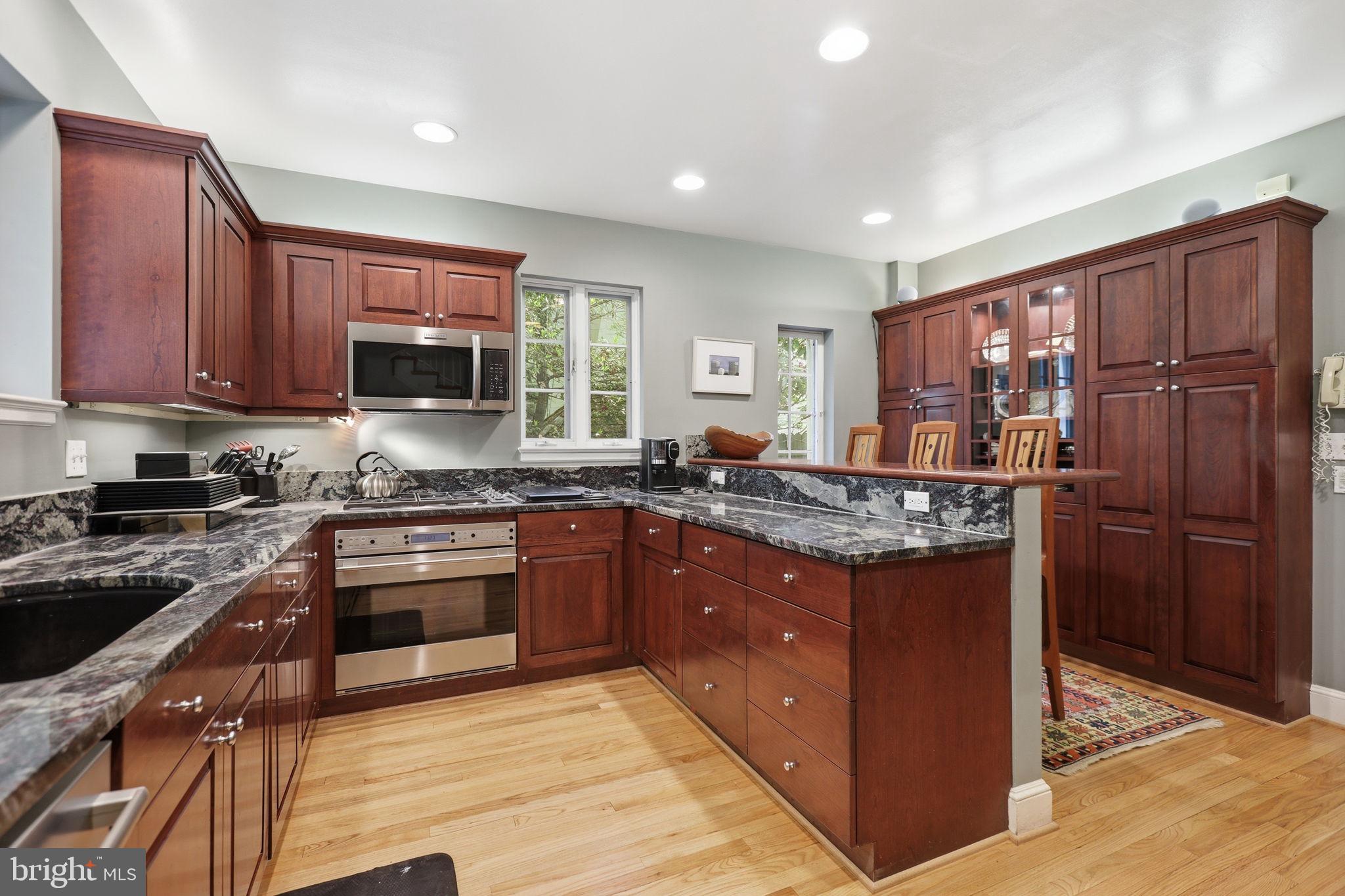 2853 Allendale Place Northwest Washington, DC 20008 - Photo 17 of 45