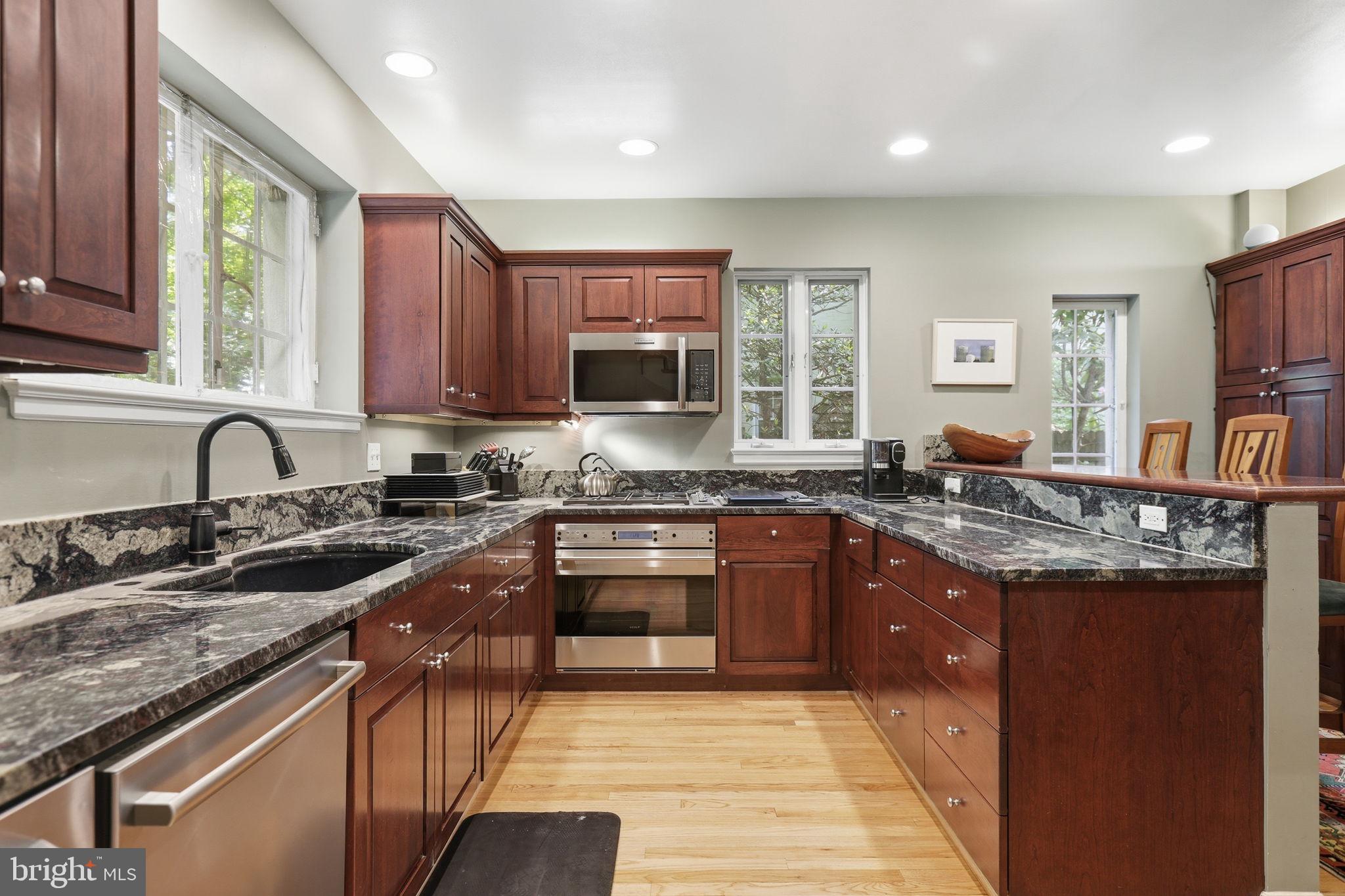 2853 Allendale Place Northwest Washington, DC 20008 - Photo 18 of 45