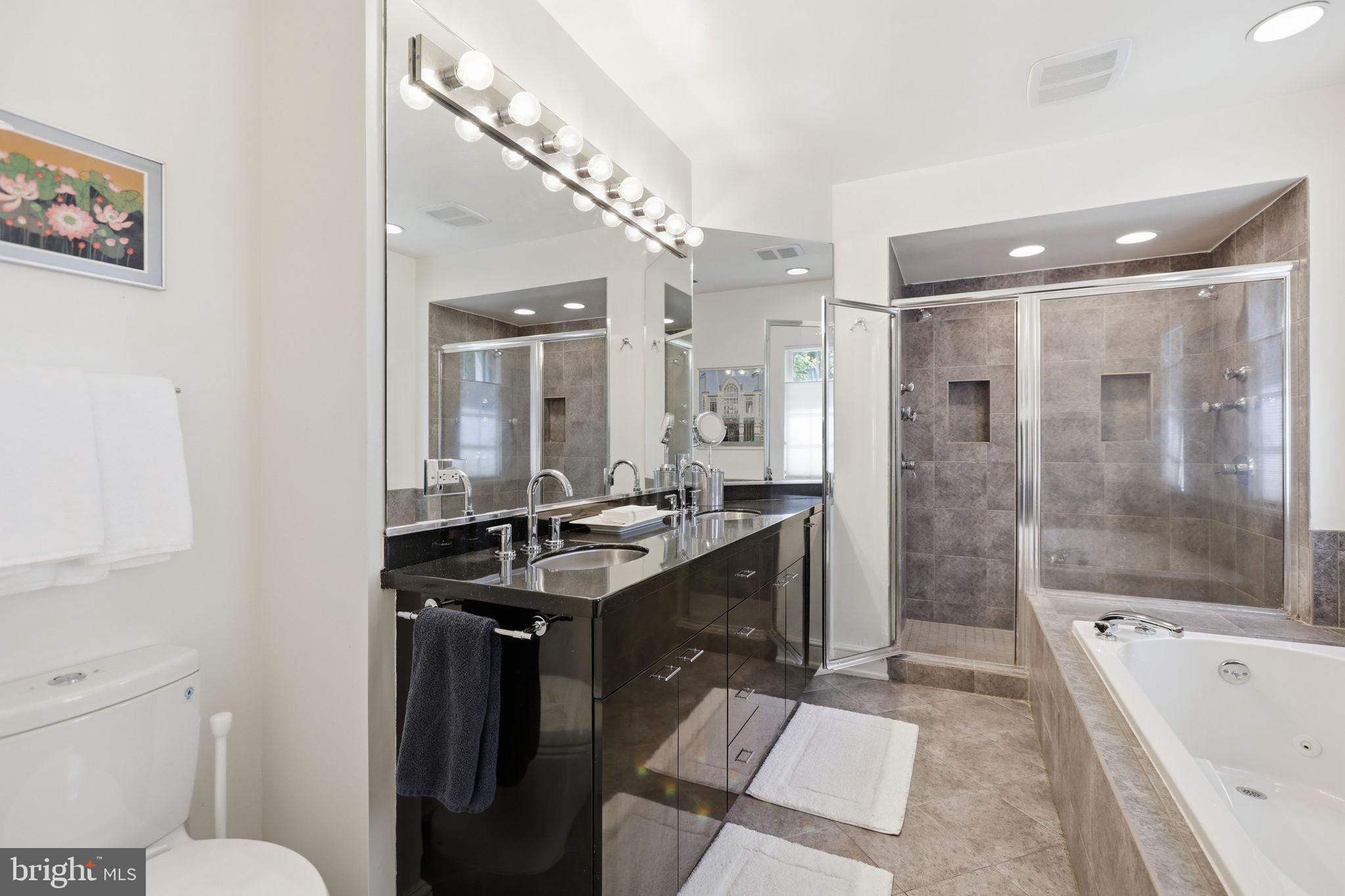 2853 Allendale Place Northwest Washington, DC 20008 - Photo 27 of 45 Primary Bath