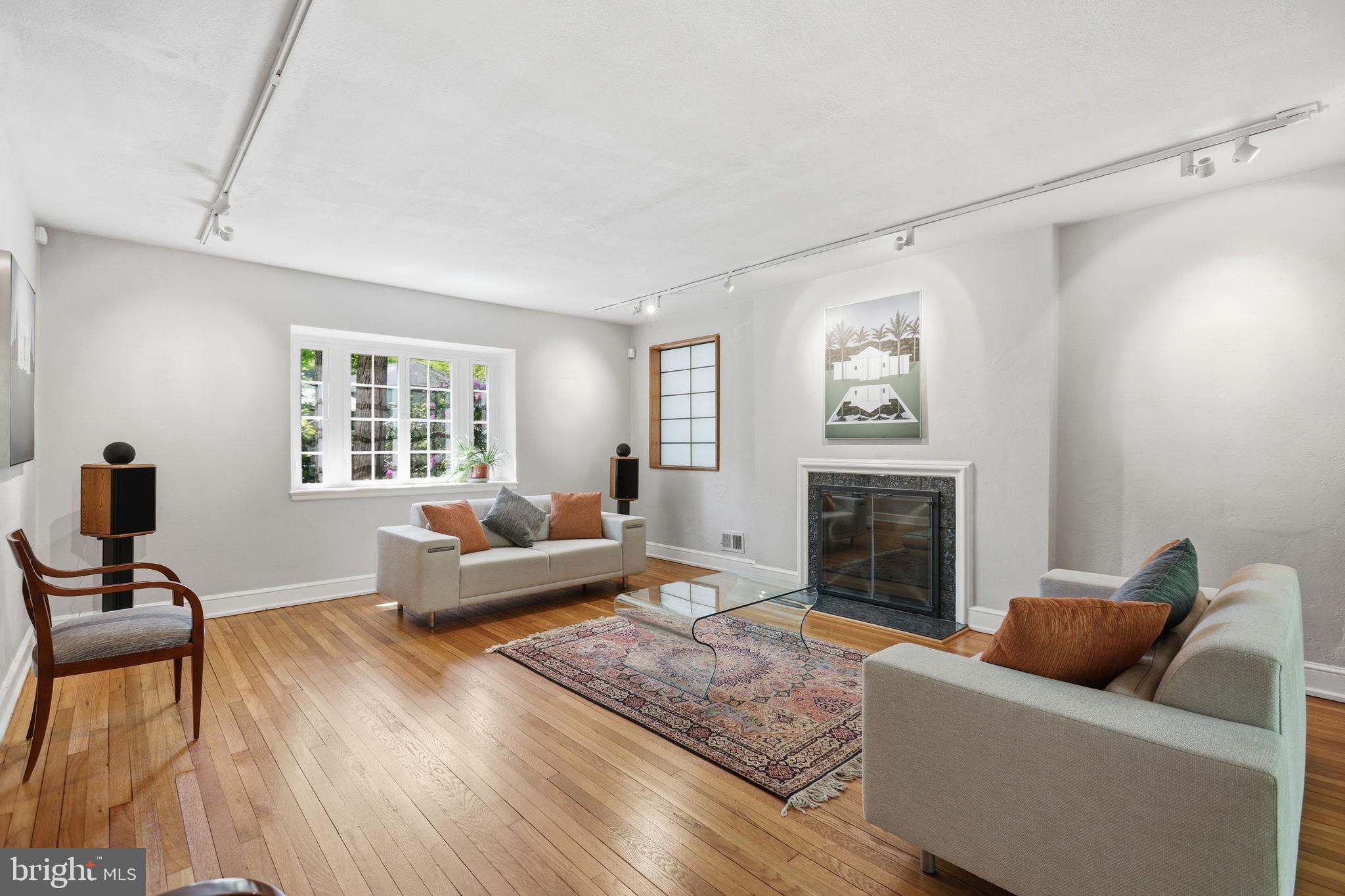 2853 Allendale Place Northwest Washington, DC 20008 - Photo 8 of 45
