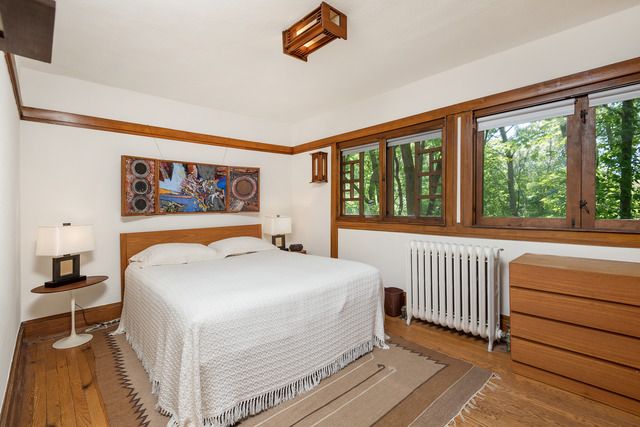 $750,000 | 265 Sylvan Road, Glencoe, IL 60022