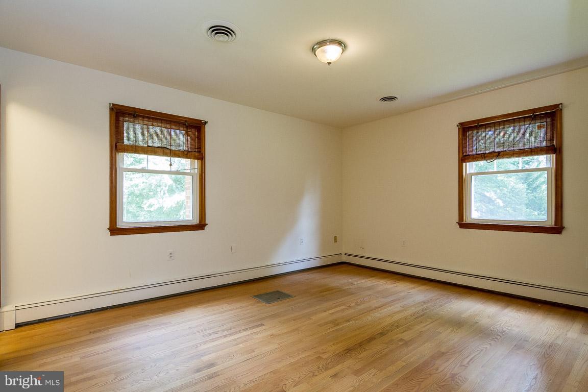 6611 Davis Ford Road Manassas, VA 20111 - Photo 11 of 30 Bedroom